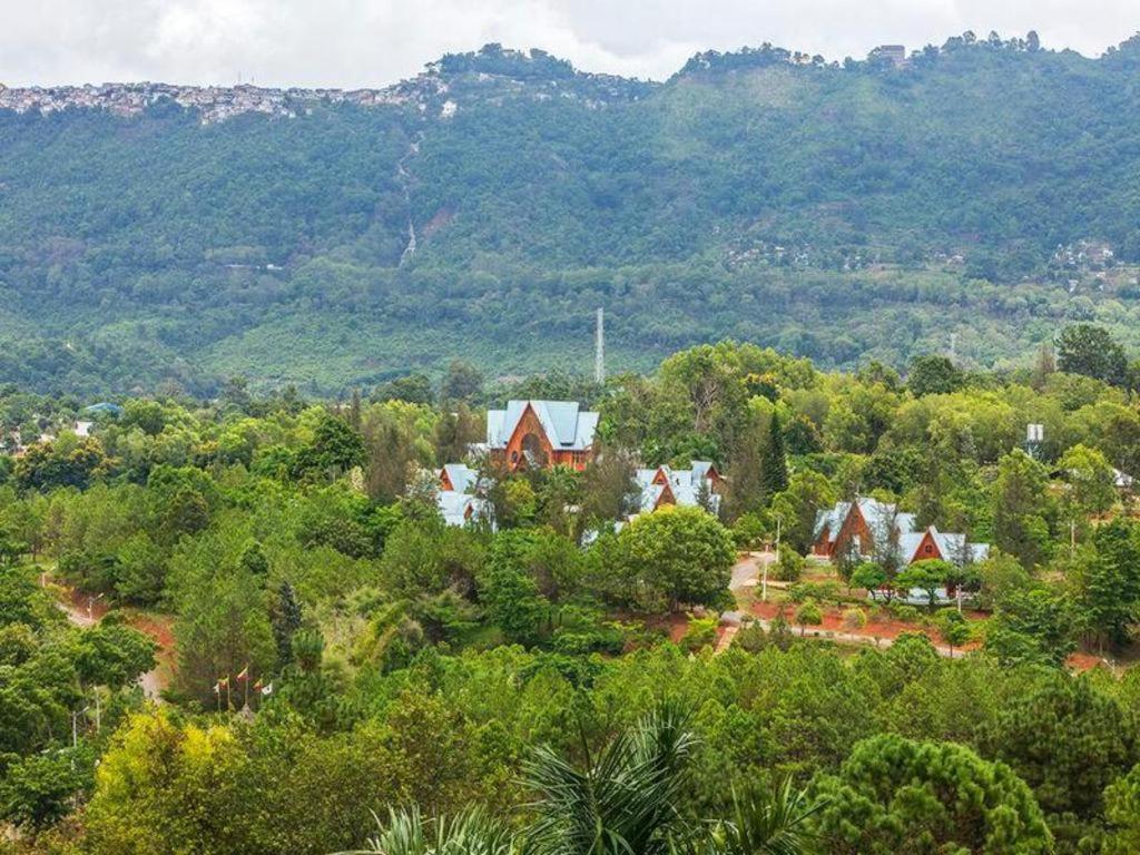 Aye Thar Yar Golf Resort Taunggyi Dış mekan fotoğraf